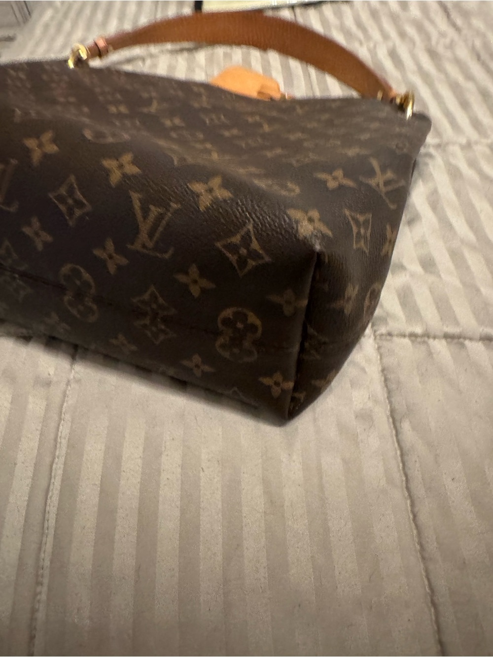 Louis Vuitton Monogram Bucket Bag with Burgundy Interior - Picture 7 of 10